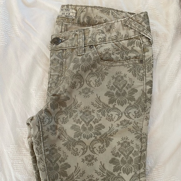 Free People Low-Rise Cropped Jacquard Skinny Jeans - Picture 1 of 6